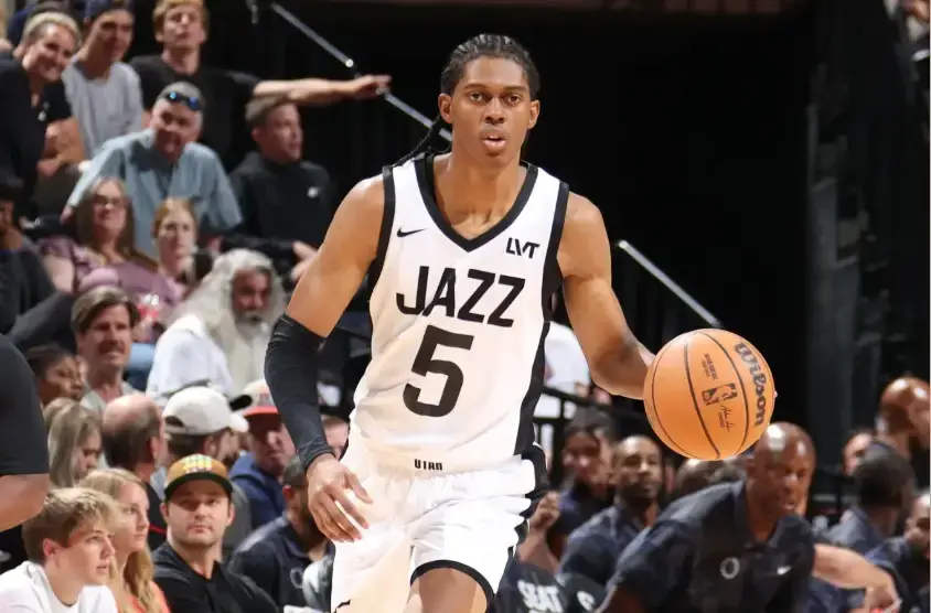 成都赚配网 再见里夫斯！火箭、湖人、爵士和热火酝酿四方交易，2米01前空降休斯顿